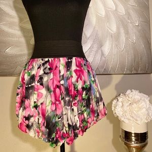 🐬 Floral Skirt